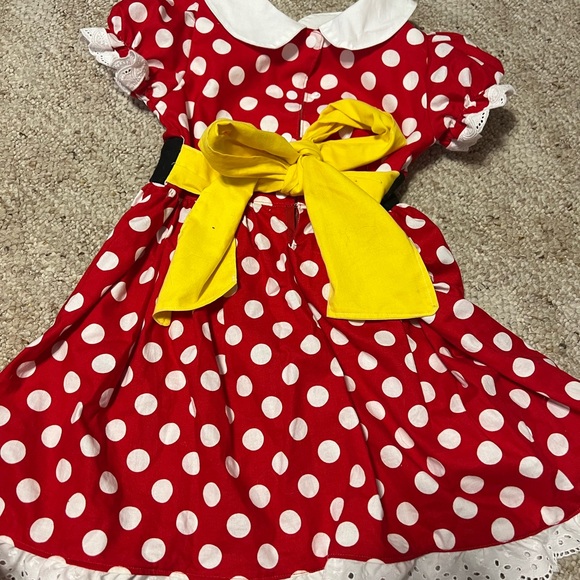 Minnie costume size 6 - Picture 2 of 3